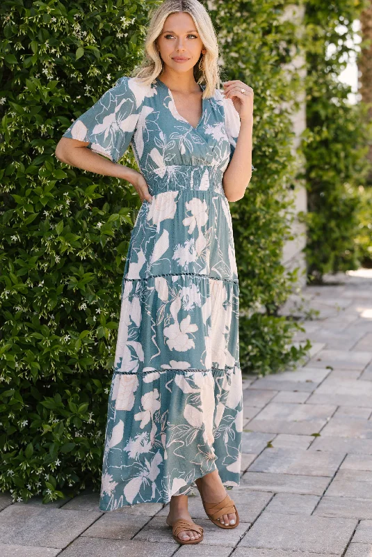 Special Promotion Walk On The Beach Natural White Floral Maxi Dress