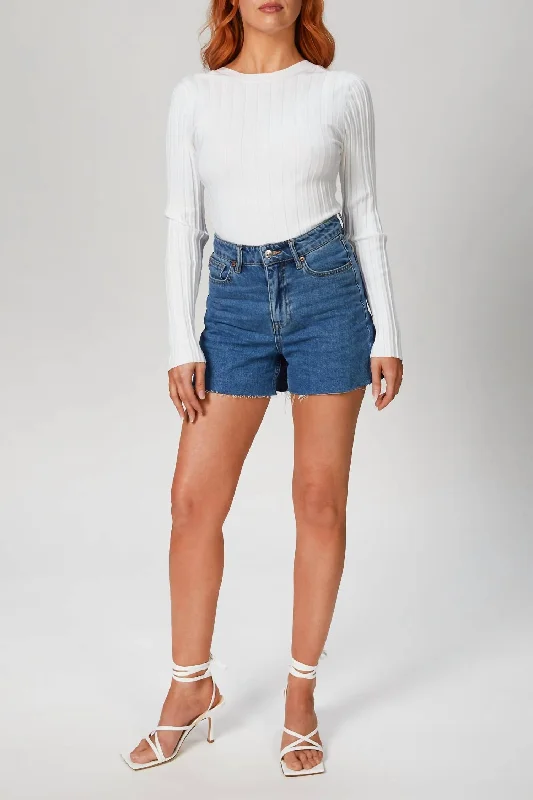 Deep Discounts Justine Tricot Top In White